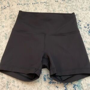 Lululemon Wunder Train High Rise Short 4”